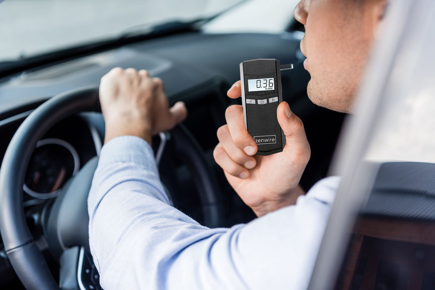 Breathalyzer Professional Elektrochemiczny with Wyświetlaczem elektronicznym LCD cyfrowym and 6 ustnikami w zestawie Zenwire F6500